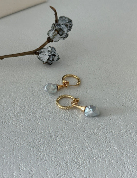 Gleaming Pearl Earrings - ALEART