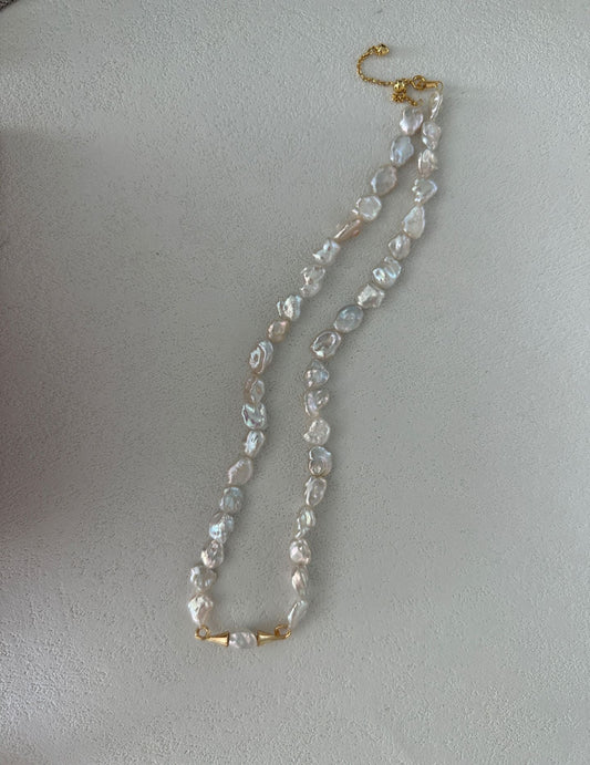 Gleaming Pearl Necklace - ALEART