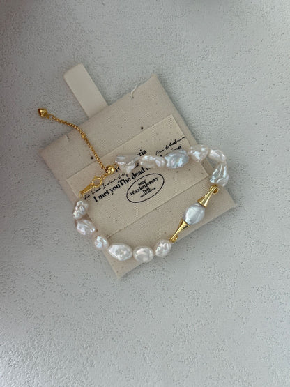 Gleaming Pearl Bracelet - ALEART