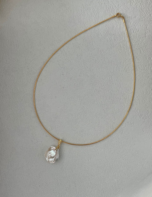 Gold Petal Necklace - ALEART